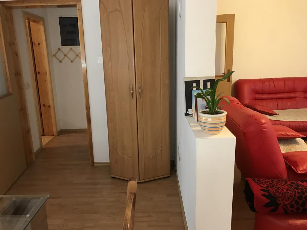 Apartment Near The Airport Sarajevo Exteriör bild